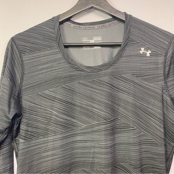 Under Armour Black and Gray Heat Gear long sleeve top woman’s L - Picture 2 of 5